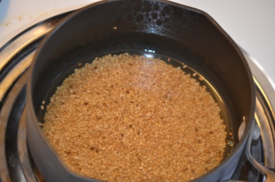Sesame Seeds Infusing in Oil